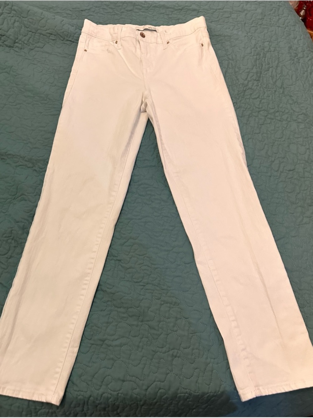 Ela Moss Women's White Straight-Leg Jeans size 4